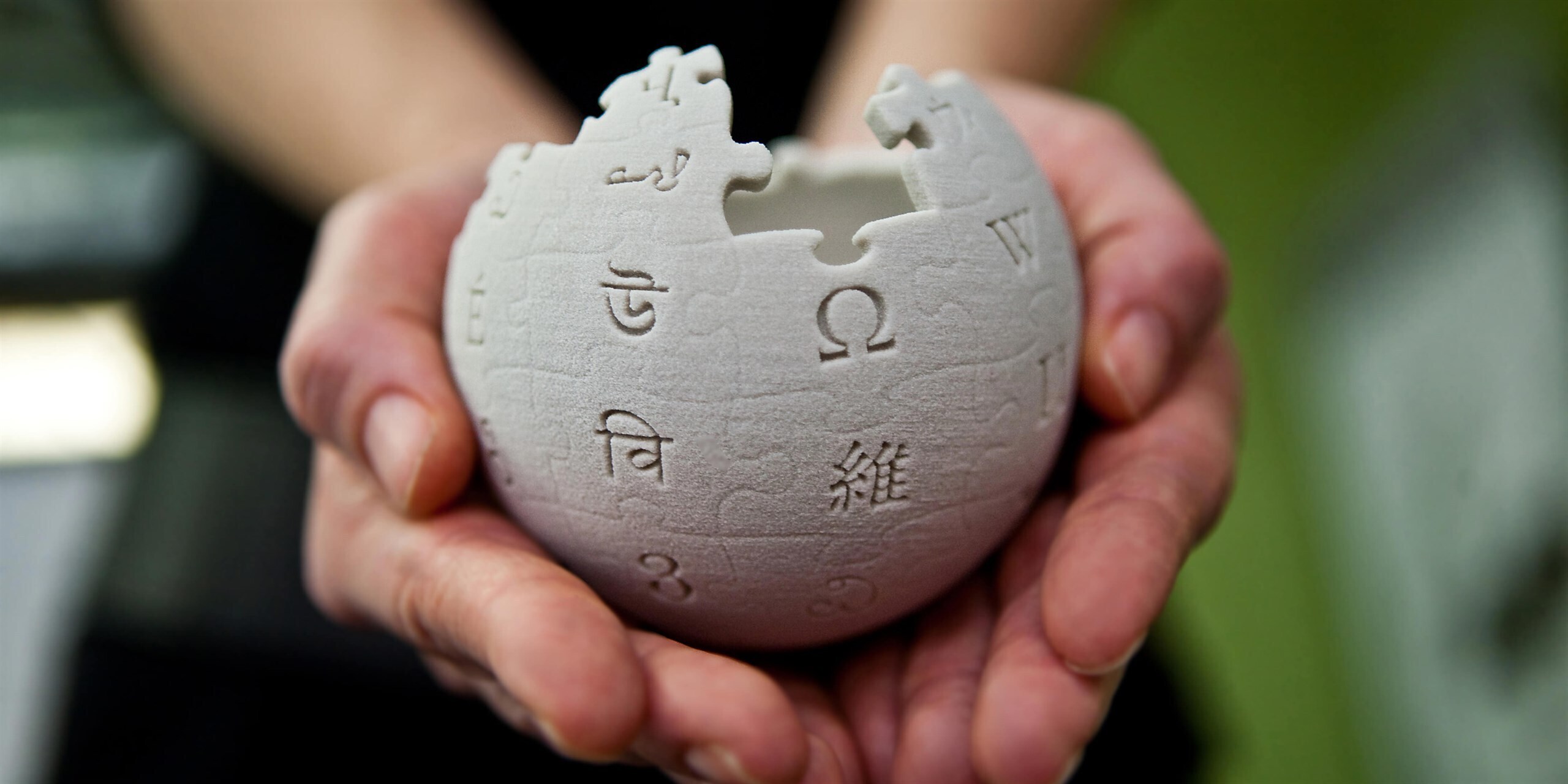 Wikipedia Core for Laravel Devs