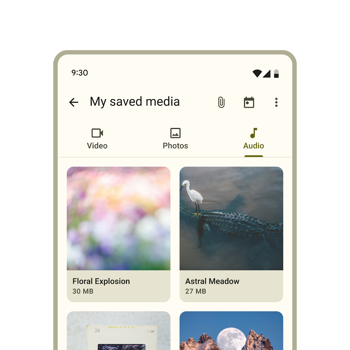 Application of a media center on mobile with three tabs