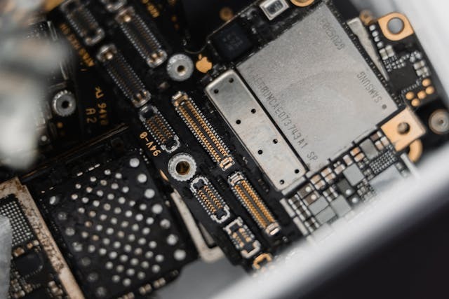 When Web Meets Hardware: USB, Serial, and the New Web Frontier