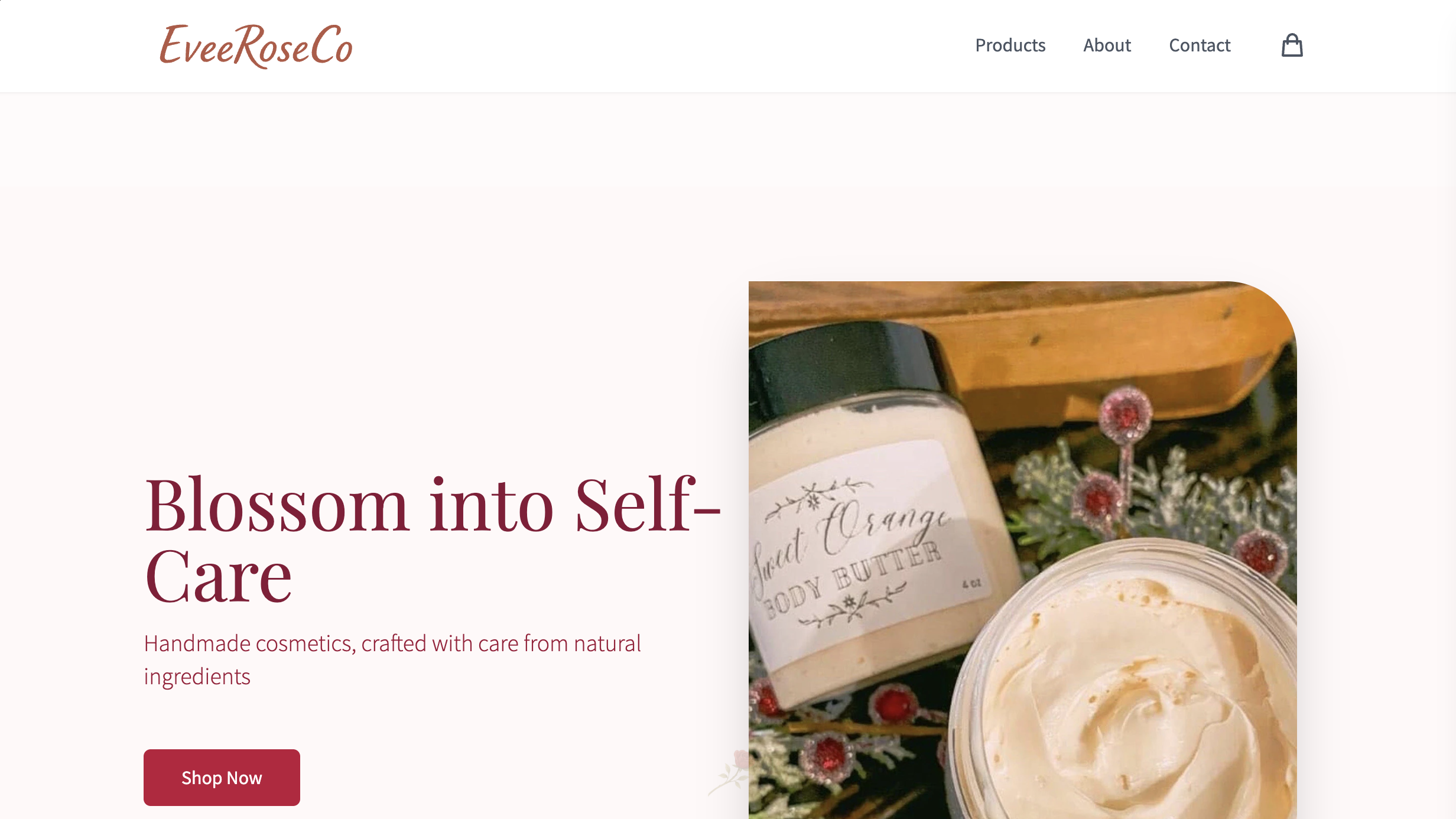 EveeRoseCo's website is full of earthy tones and flowing natural elements