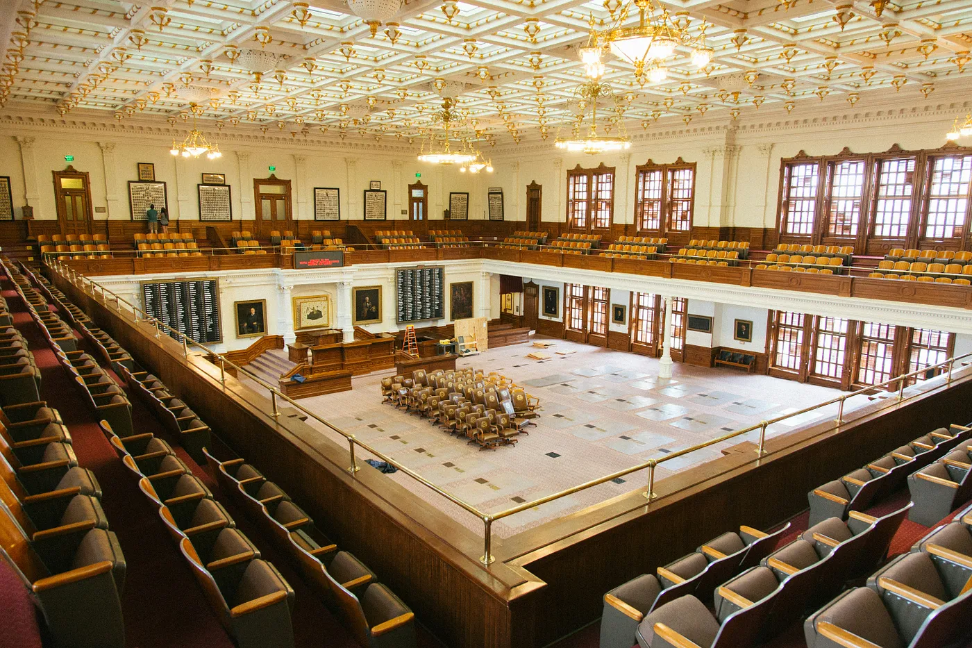 the senate - Photo by Kyle Glenn on Unsplash