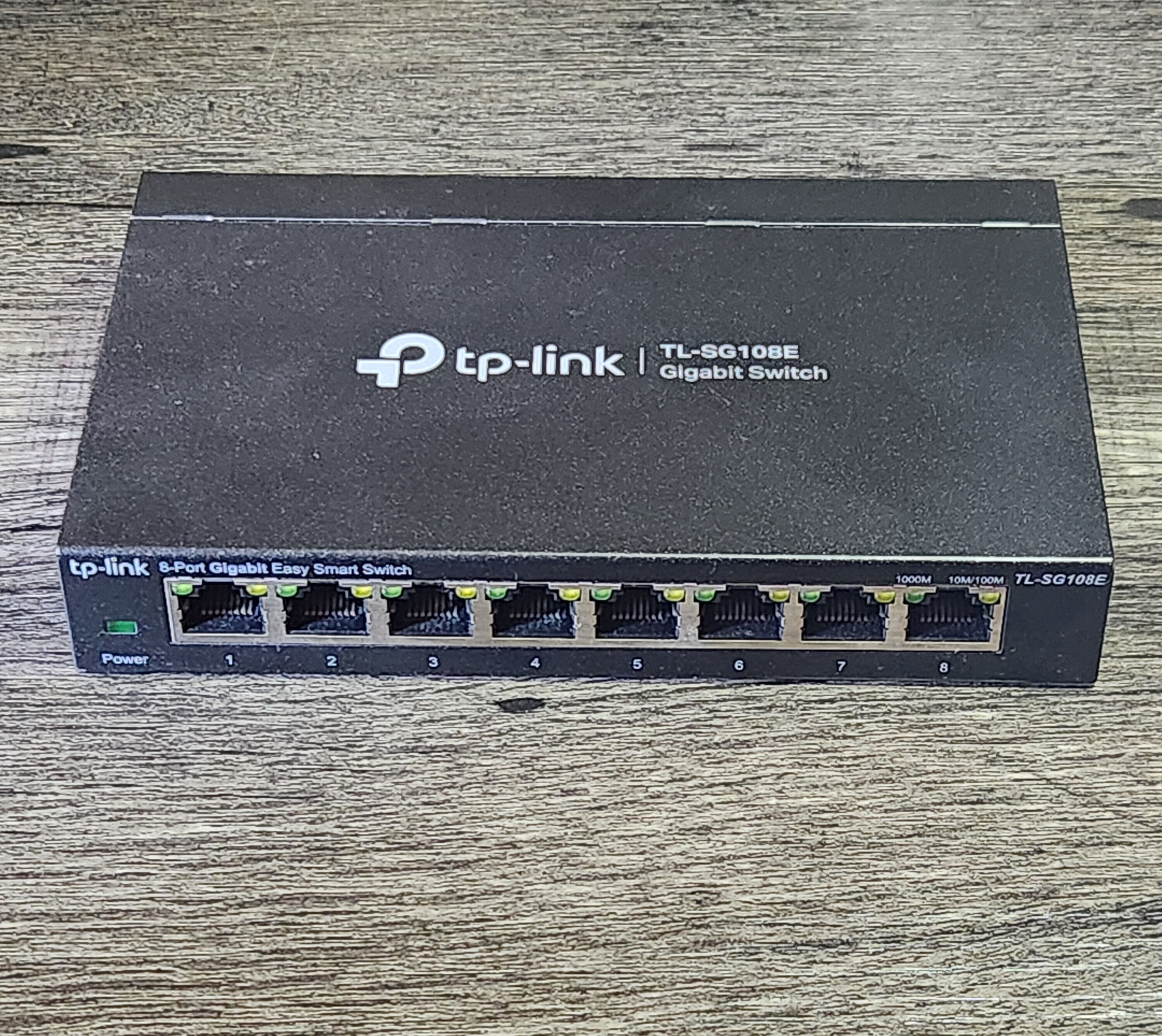 Image of a TL-SG108E managed switch